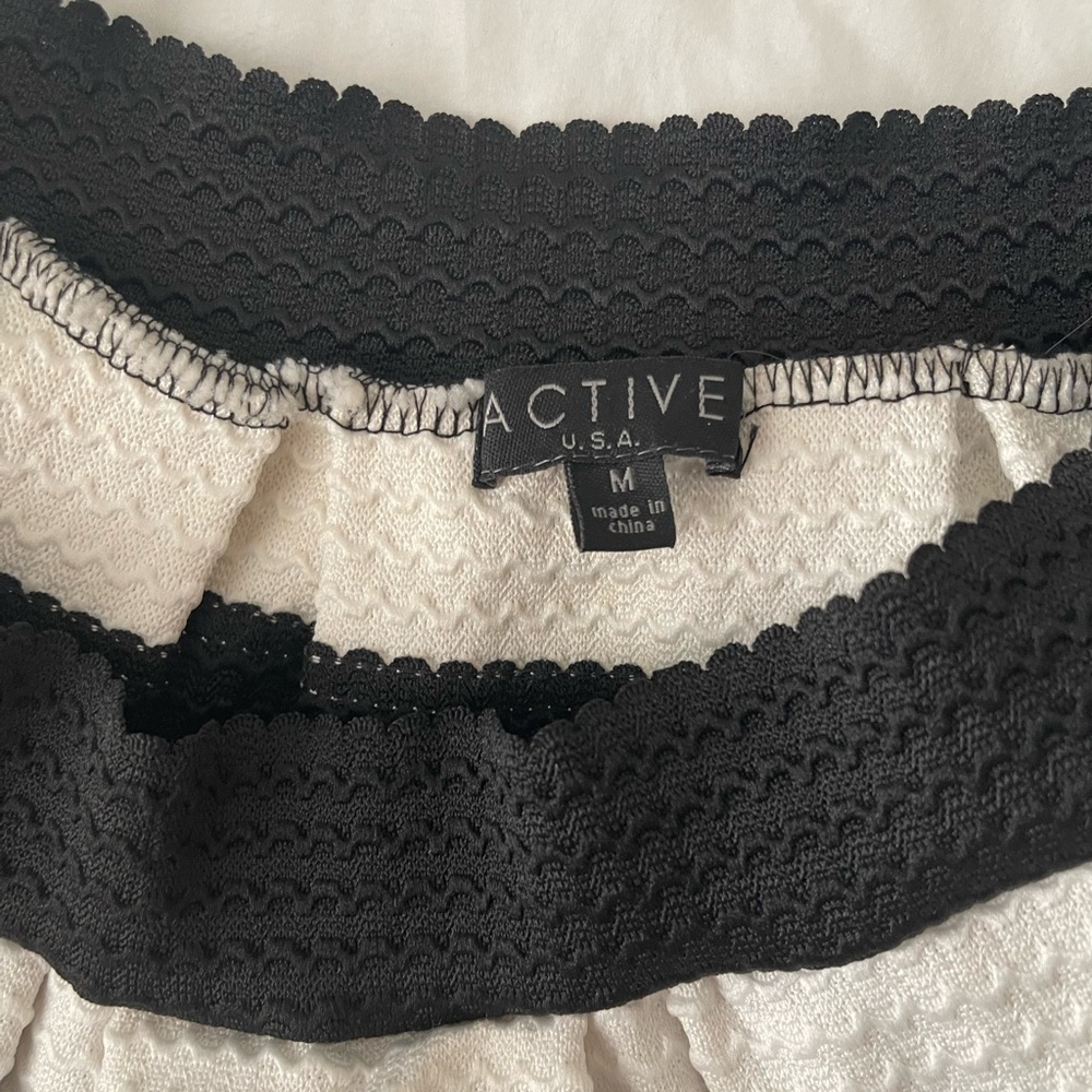 Active USA Black and White Striped Skirt size medium - Picture 2 of 3
